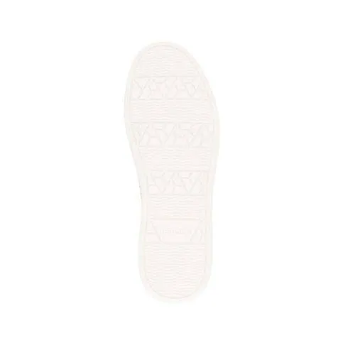 D2E04 Lace-Up Sneaker