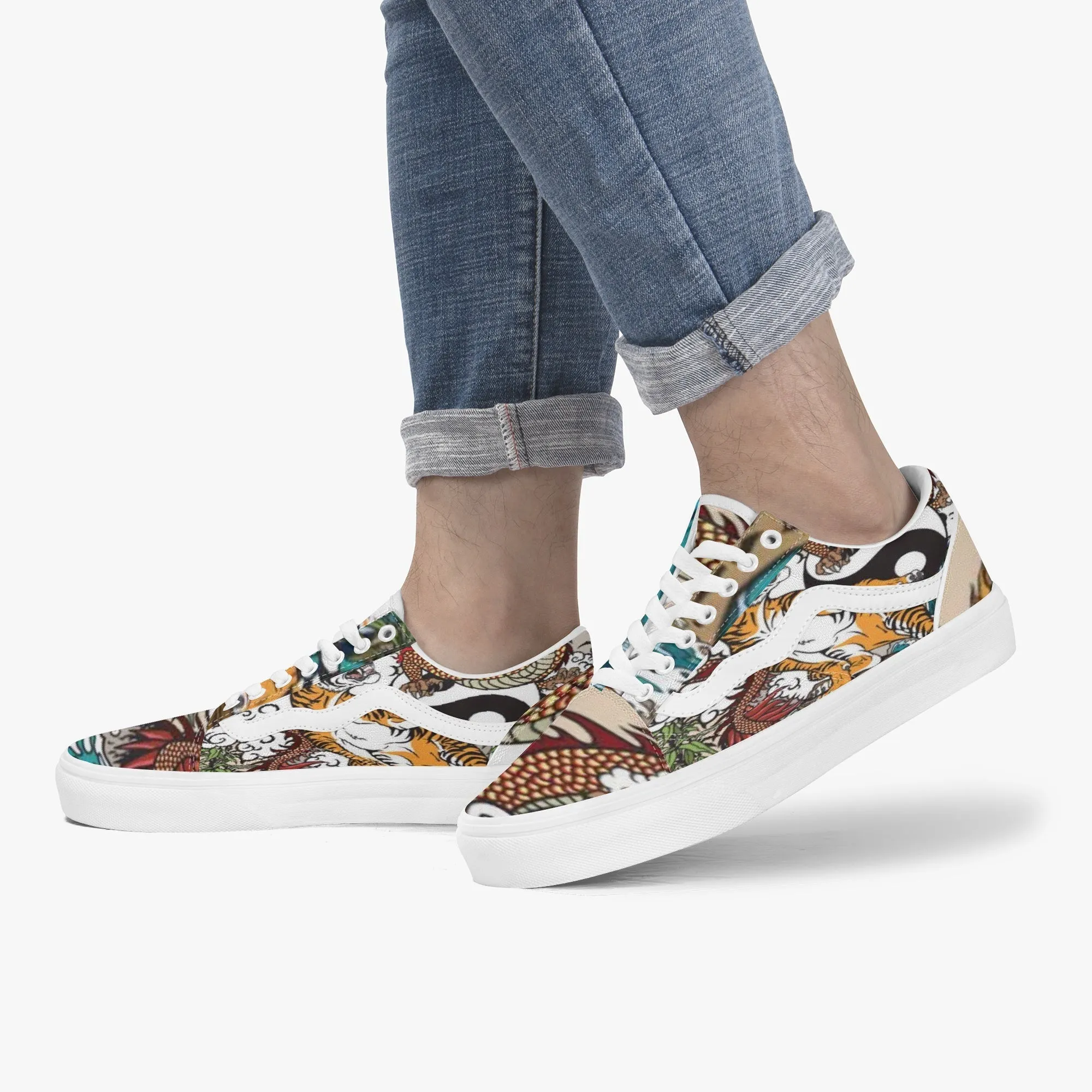 Tiger Stripes Trendy Low-Top Canvas Sneakers