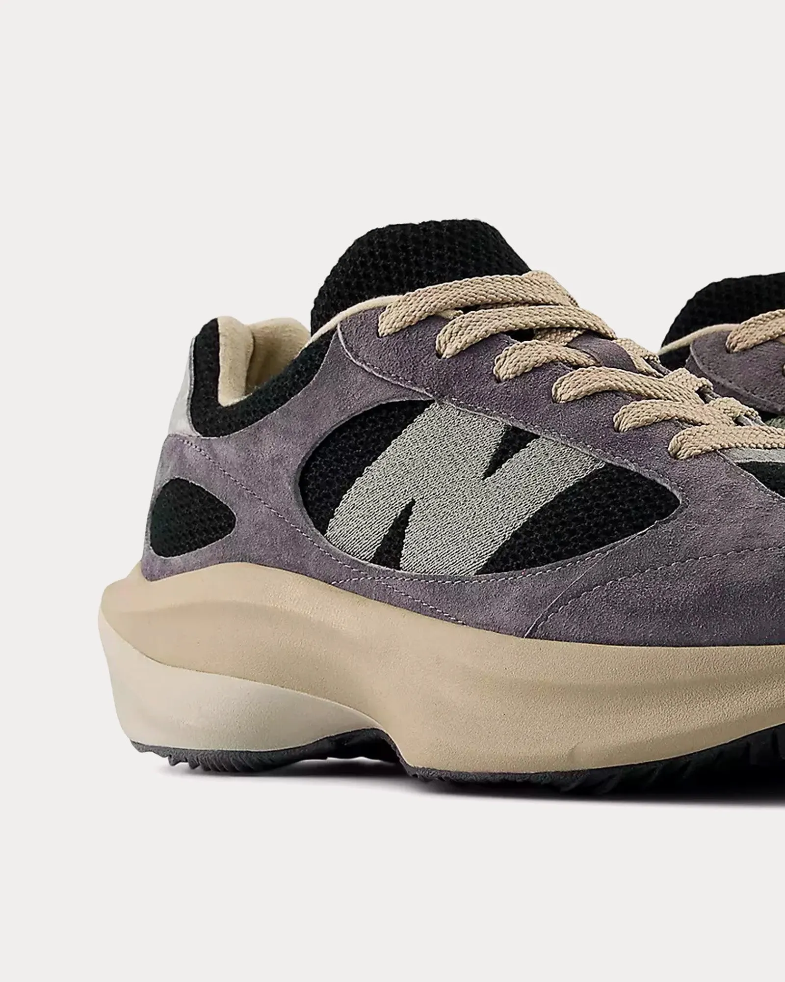WRPD Runner Magnet / Driftwood / Black Low Top Sneakers
